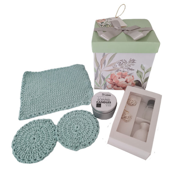 Gift Box-Face Cloth-Face Scrubber-Candle-Diffuser-Aromatics-Set